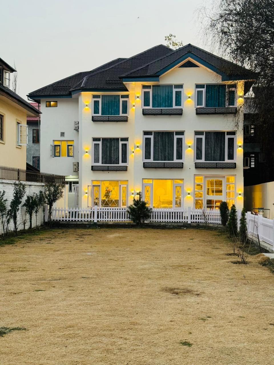 De Elaaf The Luxury Stay Srinagar  Exterior photo
